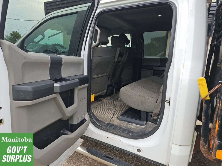 2017-ford-f350-image-21