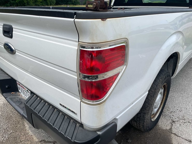 2014-ford-f150-xl-image-24