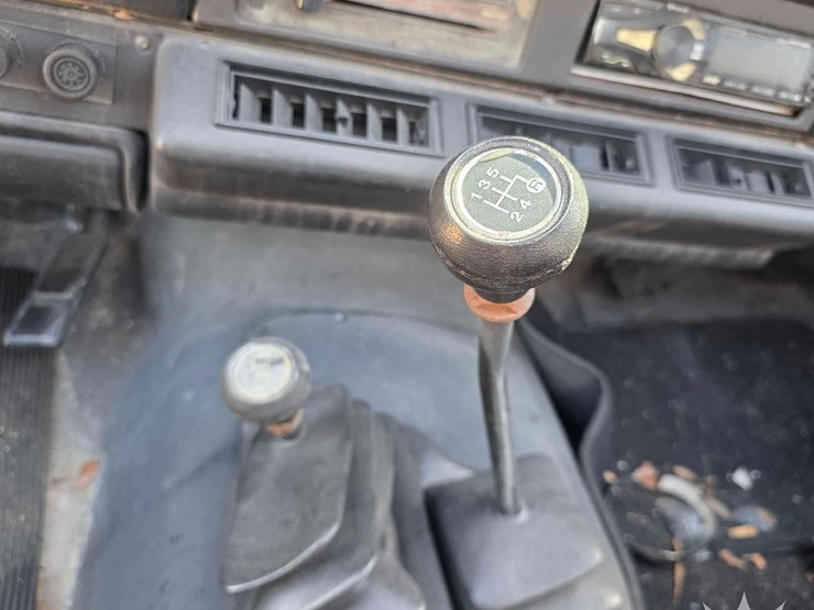 1995-jeep-wrangler-image-41