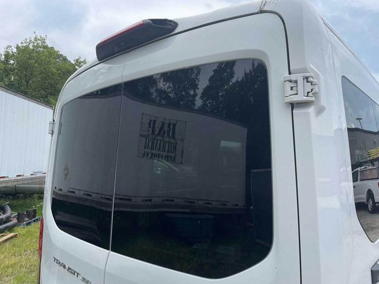 2018-ford-transit-image-28