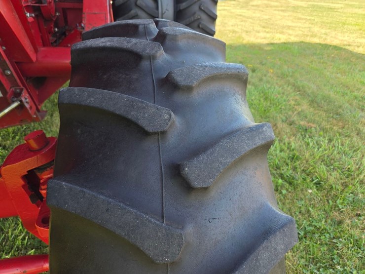 cih-2388-axial-flow-combine-image-45