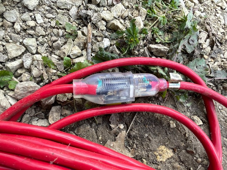 #3349-•-100'-extension-cord-image-8