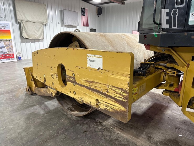 2012-caterpillar-cs64-image-9