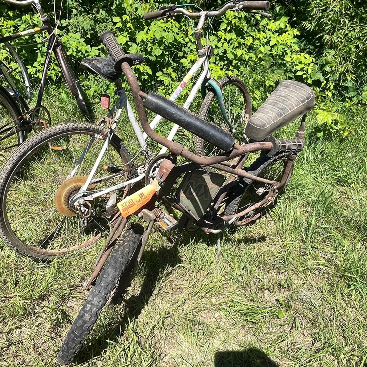 #3299 • (2) Vintage Bikes