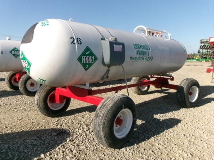 anhydrous-tank-on-gear-3371-image-6