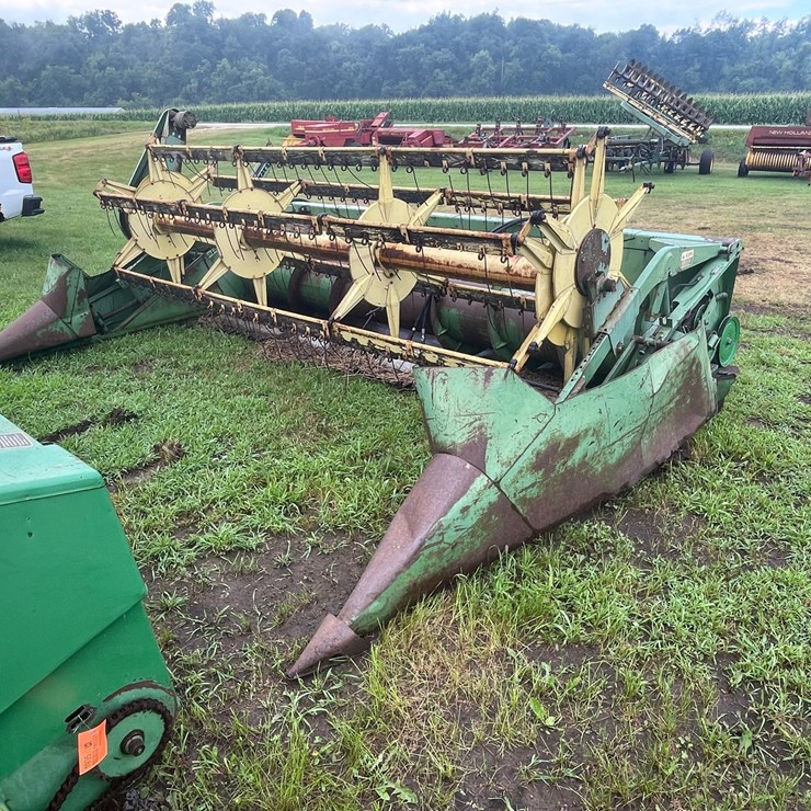 JOHN DEERE 213