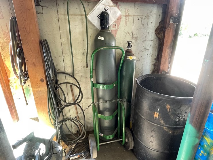 #4056-•-torch-tanks-with-cart-and-hoses-image-5