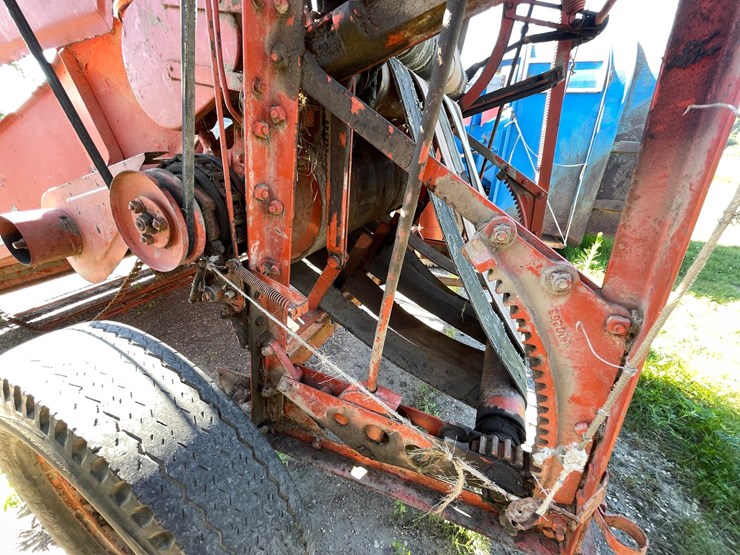 #1025-•-allis-chalmers-10-roto-baler-image-38