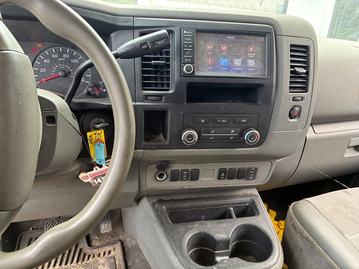 2019-nissan-nv2500-image-10