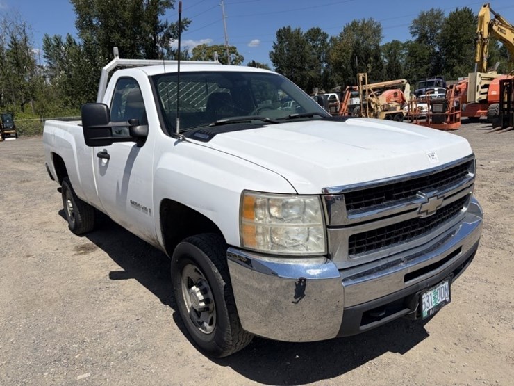 2007-chevrolet-silverado-2500-image-2