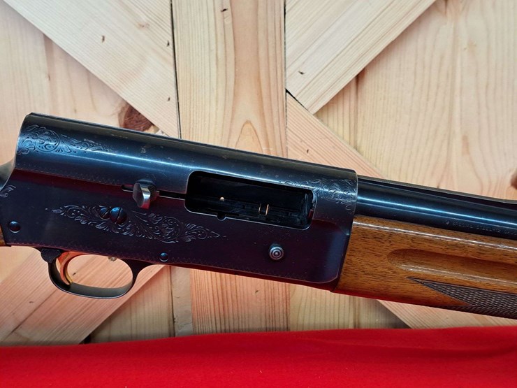 browning-a5-light-twelve-12-gauge-semiauto-shotgun-image-9