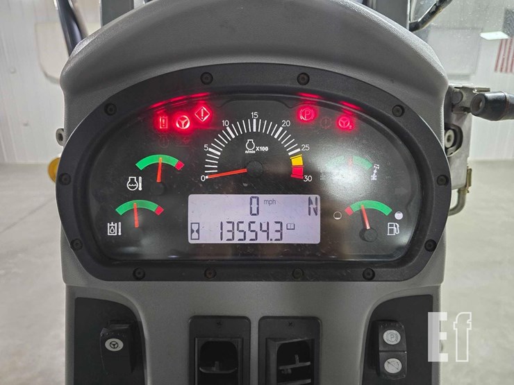 2010-caterpillar-120m-image-16