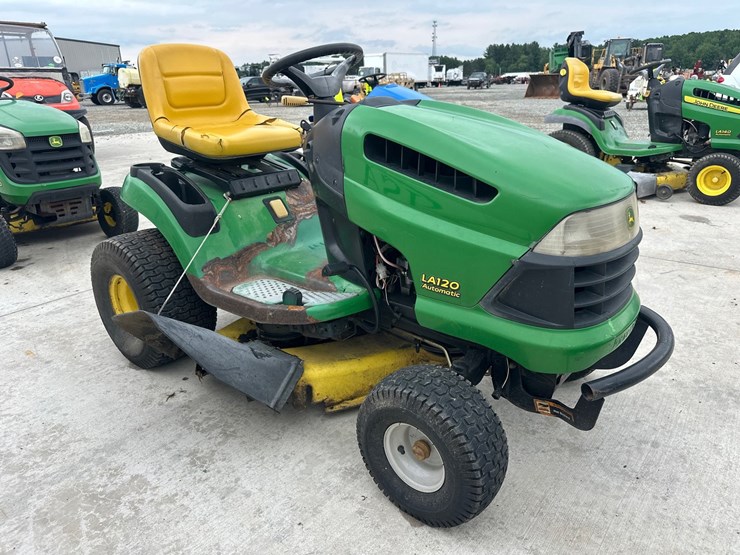 john-deere-la120-image-7