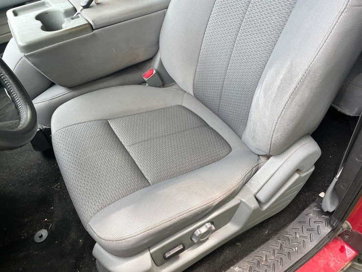 2011-ford-f150-xlt-image-54