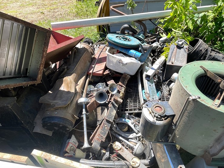 #3305-•-scrap-iron-pile-image-8