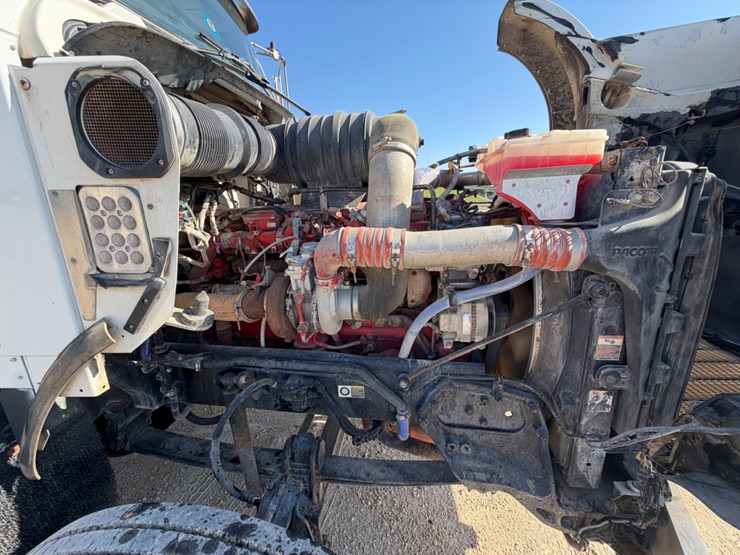 2011-kenworth-t800-image-14