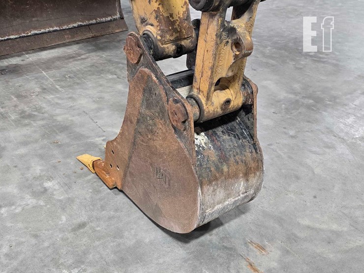 2019-caterpillar-305e2-cr-image-12