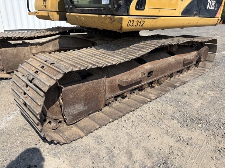 2004-caterpillar-312-image-19
