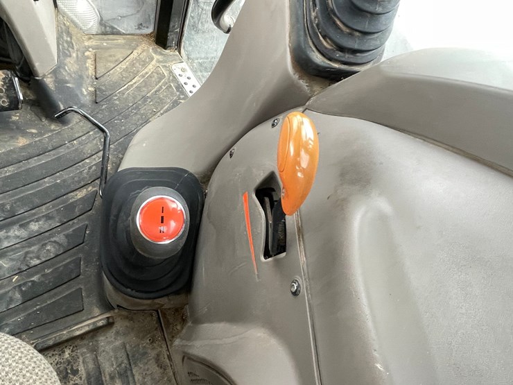 #999-•-case-ih-140a-tractor-with-cab-image-42