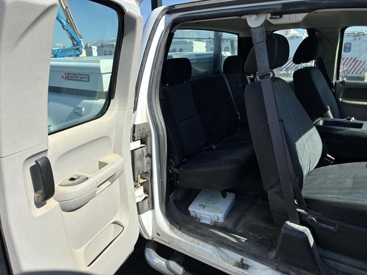 2012-gmc-sierra-2500-image-14