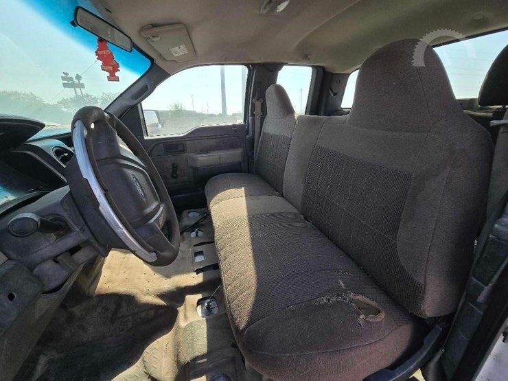 2010-ford-f150-xl-image-9