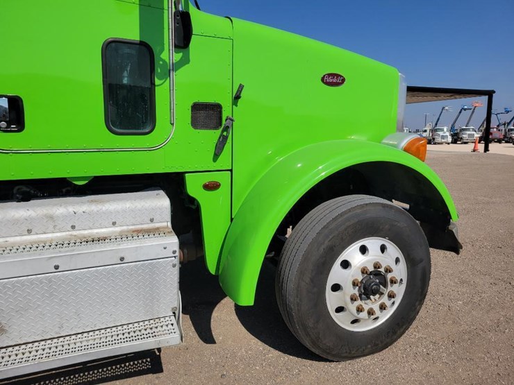 2014-peterbilt-365-image-14