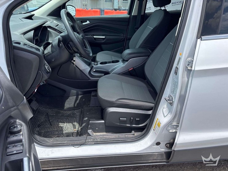 2014-ford-escape-image-11