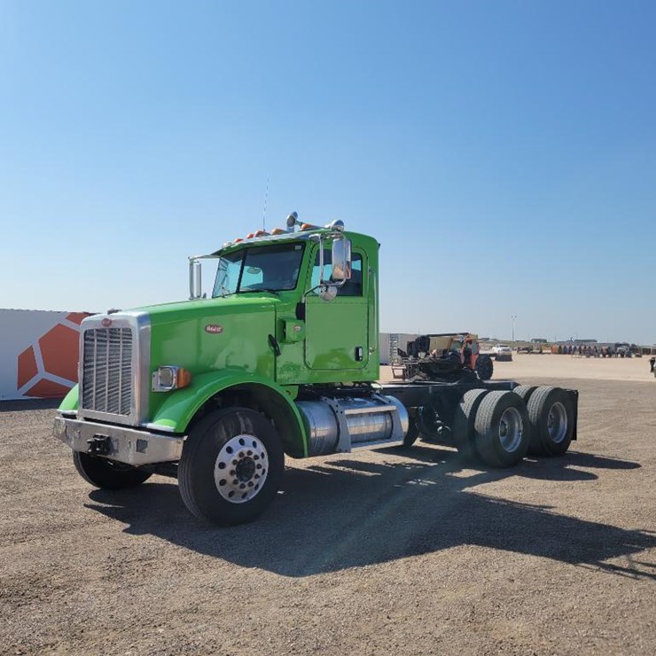 2014 PETERBILT 365