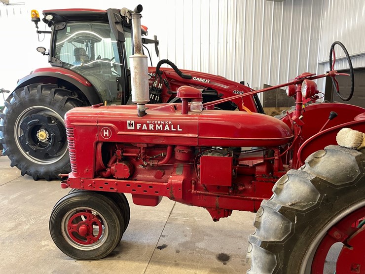 #1039-•-mccormick-farmall-h-tractor-(galesville,-wi)-image-7