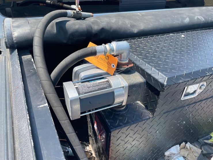 #5805-•-fuel-transfer-tank-with-tool-box-image-4