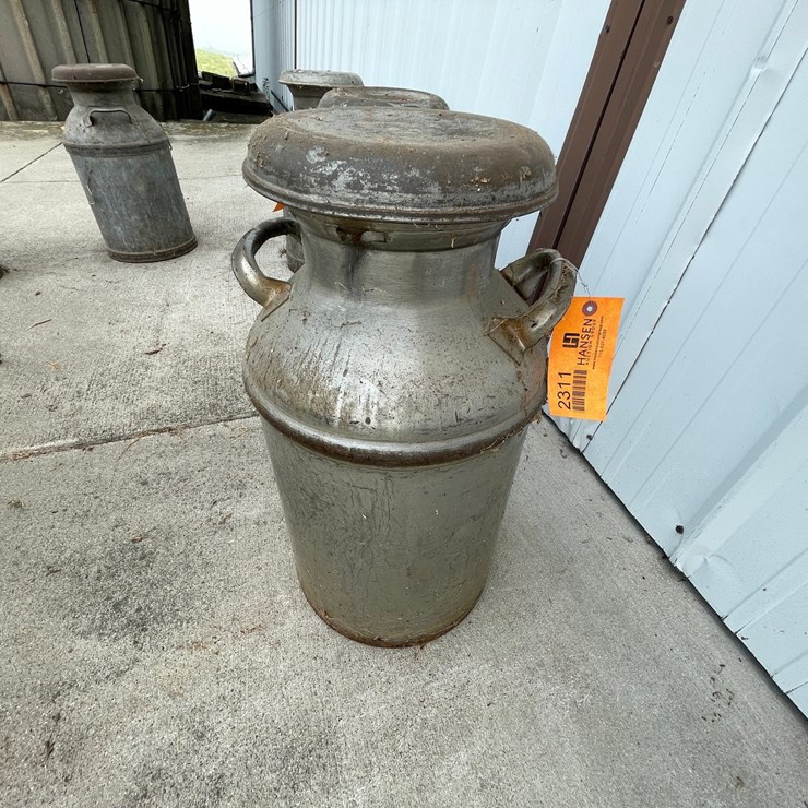 #2311 • Superior Milk Can With Lid
