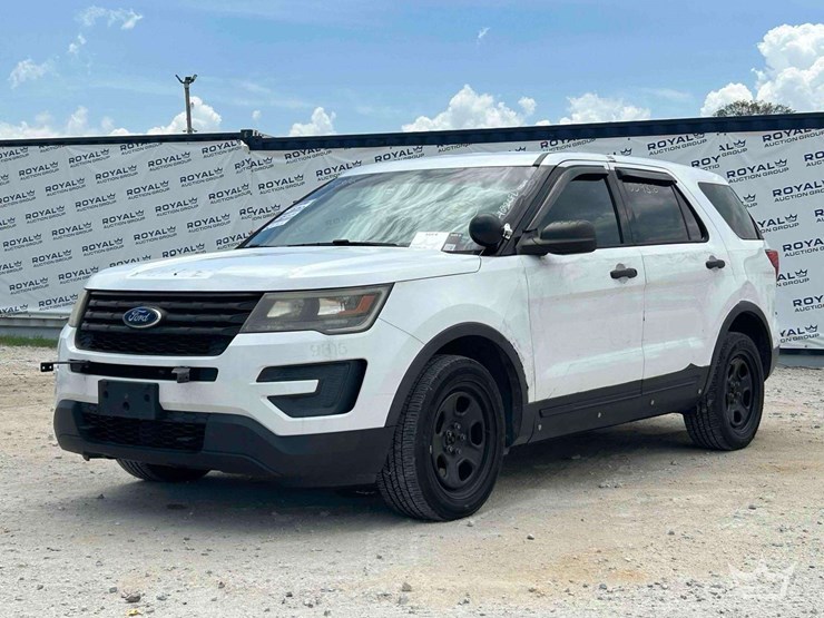 2017-ford-explorer-image-1