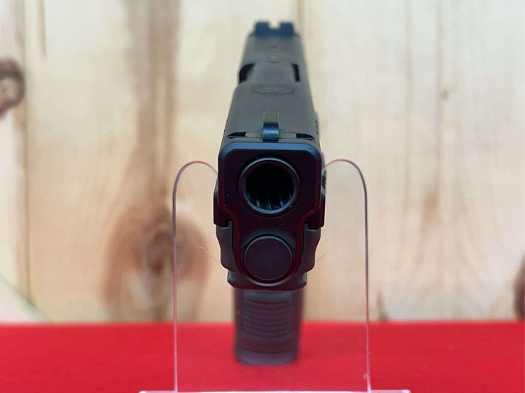 springfield-armory-model-xd-.45-acp-semiauto-pistol-image-6