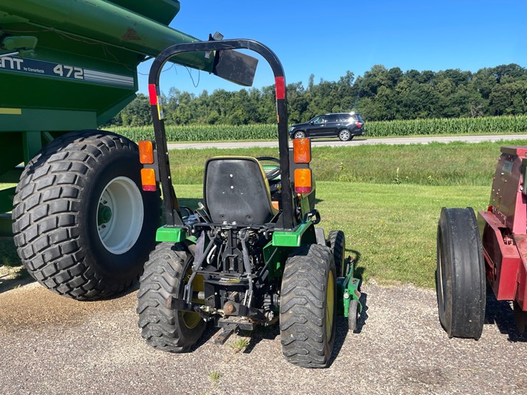 john-deere-4010-image-6