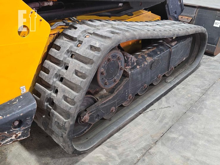 2020-jcb-3ts-8t-image-32