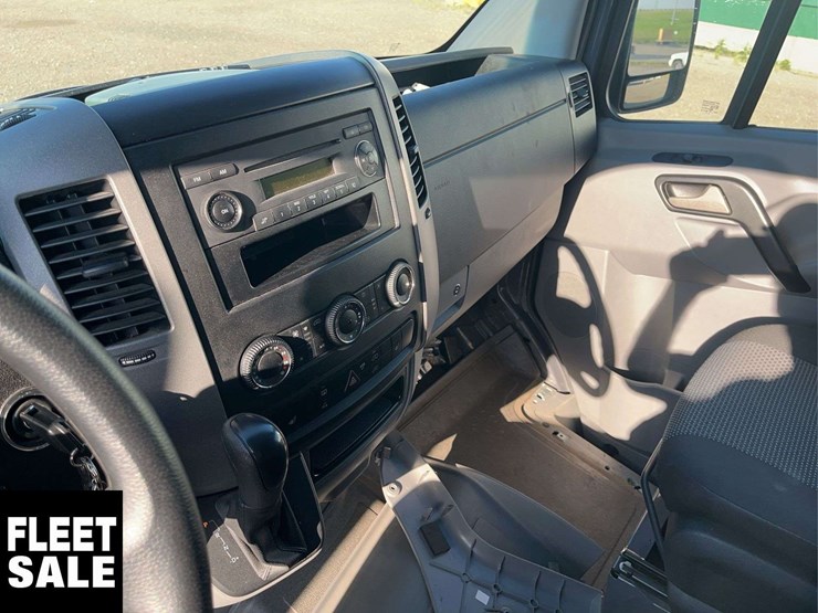 2011-mercedes-benz-sprinter-2500-image-16