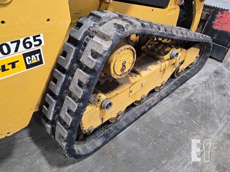 2021-caterpillar-239d3-image-33