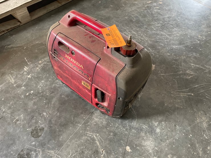 #5811-•-honda-eu2000-generator-image-1