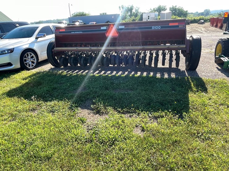 case-ih-5100-image-6