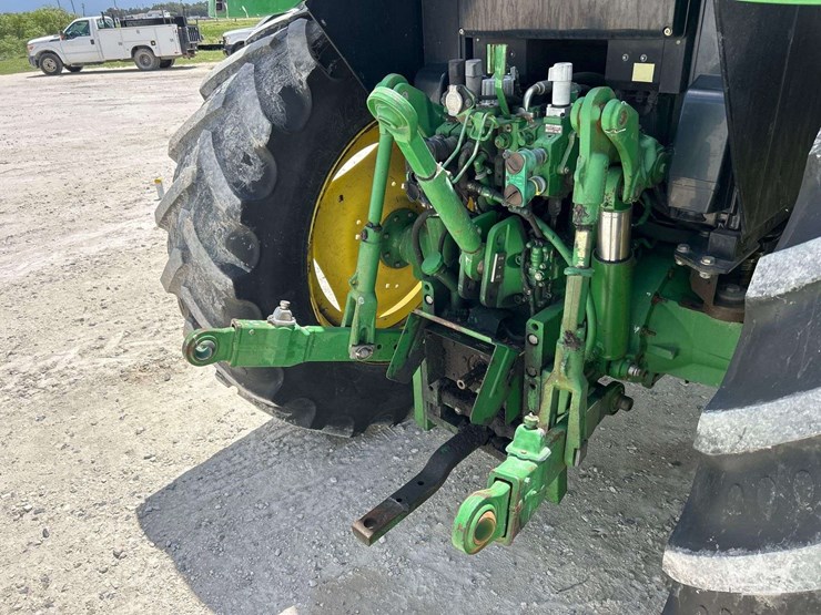 2014-john-deere-6125m-image-21