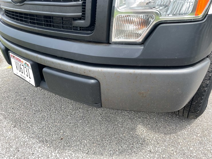2014-ford-f150-xl-image-11