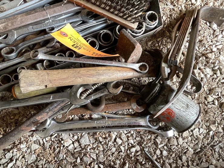 #2300-•-shop-hand-tools-image-4