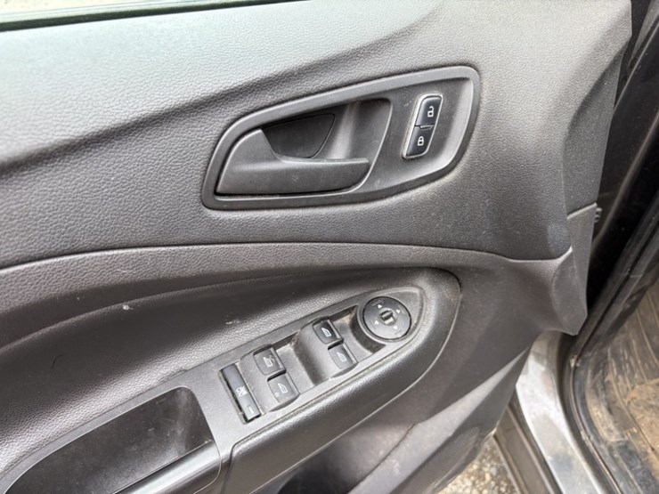 2016-ford-escape-image-25