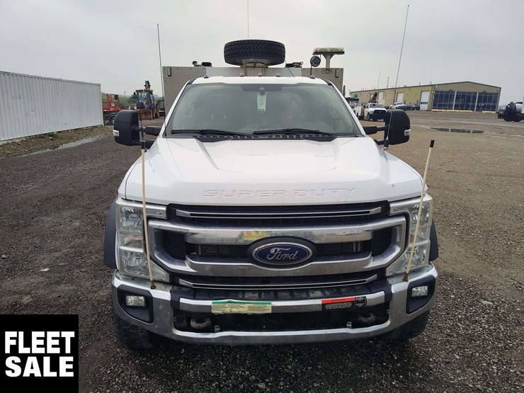 2021-ford-f550-image-9