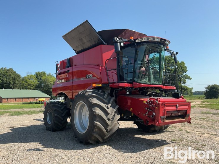 2022-case-ih-8250-image-3