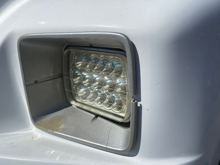 1995-freightliner-fl80-image-47