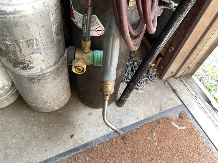 #4055-•-assorted-air-tanks-image-4