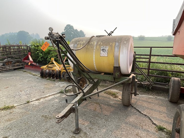 #2274-•-hettich-pull-behind-sprayer-image-1