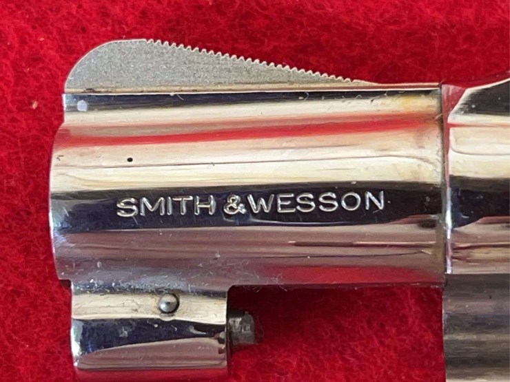 s&w-model-49-.38-special-da-revolver-image-12