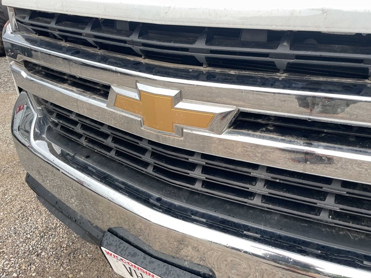 2020-chevrolet-1500-image-9